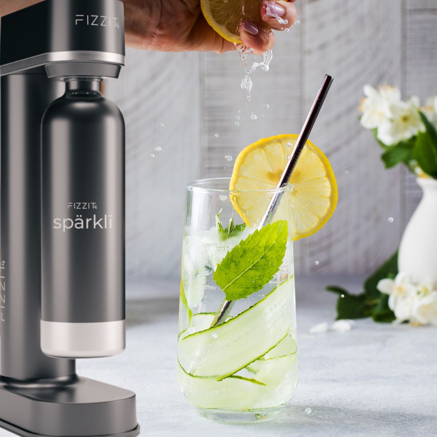 Sparkling Water and Soda Maker Machine with 2 Black Stainless Steel 1L Re-Usable Bottle